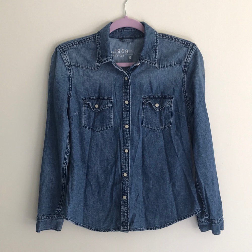 Gap 100% Cotton Denim Button Down Size Small